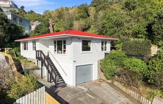 63 Montreal Grove, Kingston
