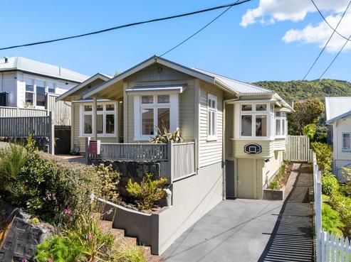 24 Melbourne Road, Island Bay