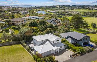 18 Bella Vista Drive, Gulf Harbour