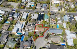 12 Ladbrokes Place, Fendalton