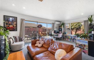 2/18 Peer Street, Upper Riccarton