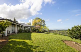 300 Grove Road , Te Pahu