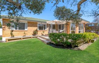 2/248 Botany Road, Botany Downs