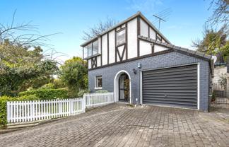 2/57b Cashmere Road, Cashmere