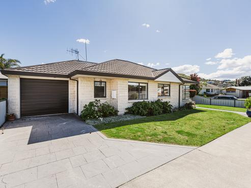 12 Harpham Street, Taradale