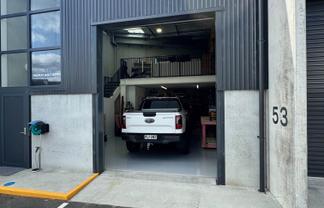 FUNCTIONAL INDUSTRIAL UNIT - WESTGATE 
