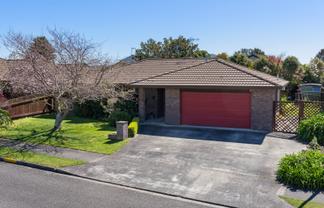 19 Hadleigh Court , Paraparaumu