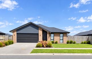 48 Whitehorn Drive, Lincoln