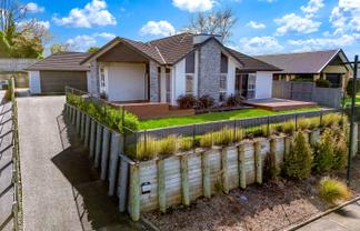10 Glaisdale Crescent, Flagstaff