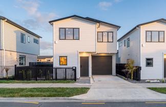 10 Lomandra Street, Westgate