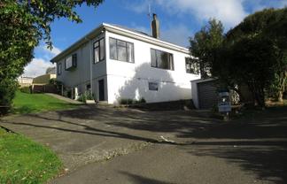 15 Lyndhurst Road, Tawa