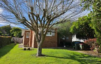 1048 New North Road, Mount Albert