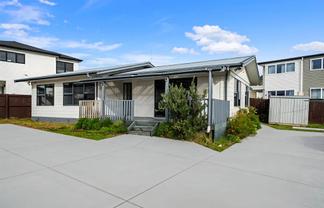 43 Wickman Way, Mangere