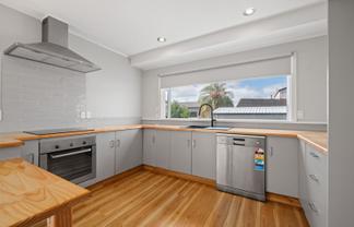 49 Tuhikaramea Road, Dinsdale