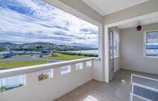 2 Jetty Street, Riverton