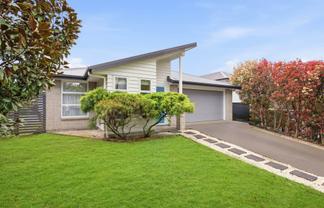5 Kelly Greens, Millwater