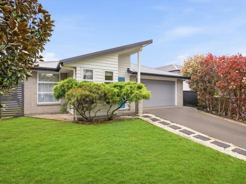 5 Kelly Greens, Silverdale