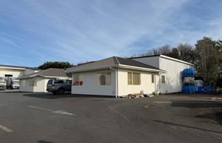 Small Workshop with Large Secured Yard