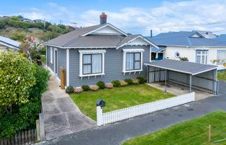 64 Botha Street, Tainui