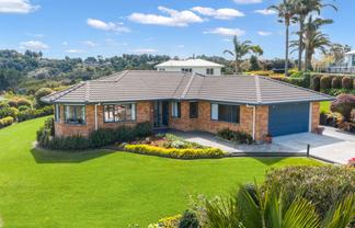4 Sunset Parade, Parua Bay