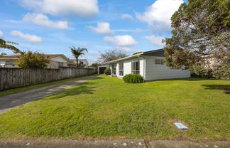15 Stirling Street, Levin