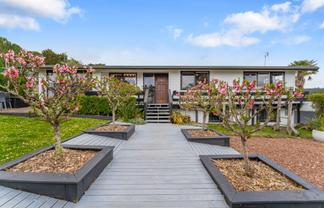 2 Valkyria Place, Beach Haven