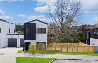 6 Waka Street, Albany