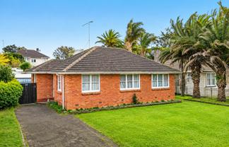 9 Clutha Crescent, Clover Park