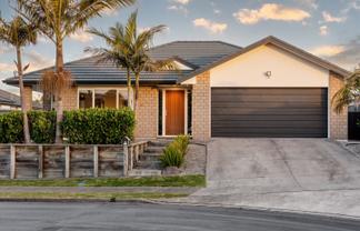 12 Omega Place, Coastlands