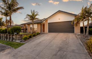 12 Omega Place, Coastlands