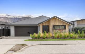 7 Landsborough Lane, Wanaka