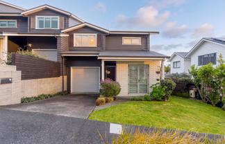 9 Boardwalk Rise, Long Bay