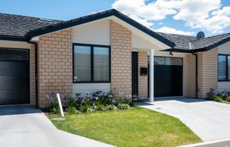 57 Read Crescent, Clive