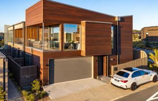 2C Omahina Street, Raglan