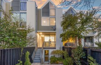 6/86 Brockworth Place, Riccarton