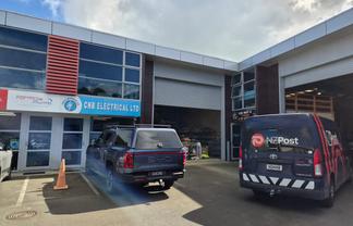Te Rapa warehousing with 10 car parks