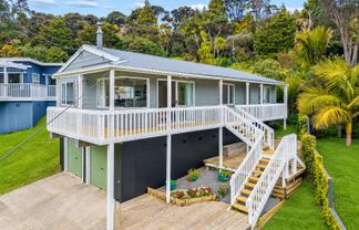 37 Foster Avenue, Huia