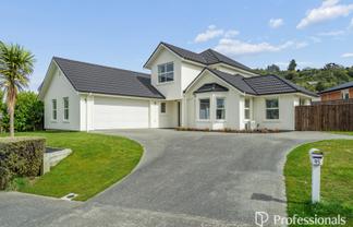 95 Redvers Drive, Belmont