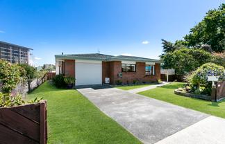 1/222 Centreway Drive, Orewa