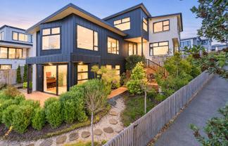 1 Karehu Place, Long Bay