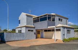 14/182 Charles Street, Westshore