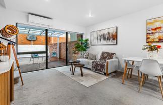 17/1 Melview Place, New Lynn