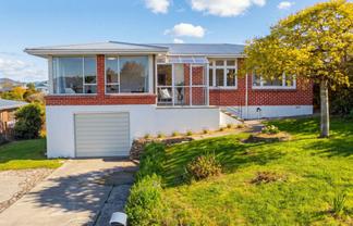 13 Pratt Street, Waikouaiti