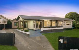 66 Sunlands Drive, Manurewa