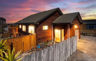 2/81 Donovan Street, Blockhouse Bay