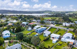 17 Main Road, Raglan