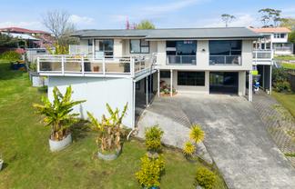 10 Ian Place, Glendene