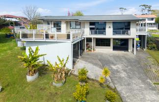 10 Ian Place, Glendene