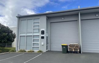 125sqm Modern Wairau Industrial - Holding Income