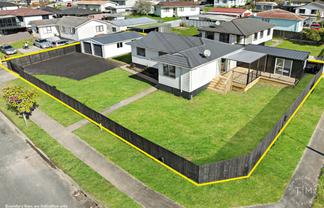 24 Dissmeyer Drive, Clover Park